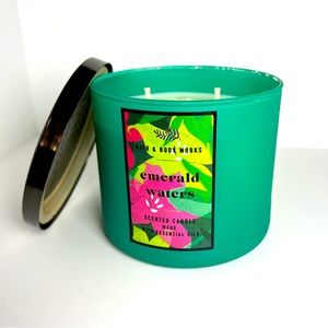 Bath & Body Works Emerald Waters 3-wick Candle